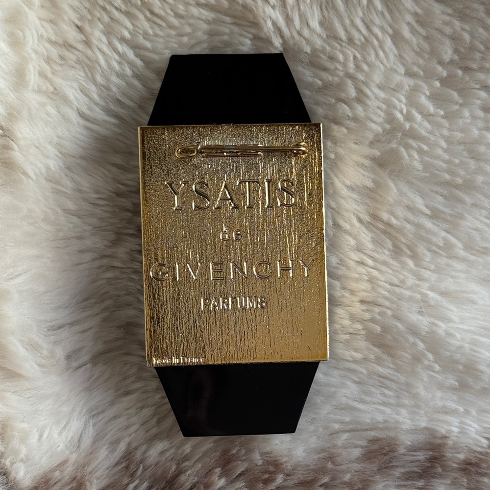 Givenchy vintage brooch